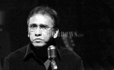 Best version of lonteku chords available. Chord Untukmu Terkasih - Iwan Fals: Kabut Sunyi Mulai ...