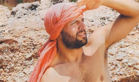 Το όνομα του σάββα πούμπουρα βρίσκεται στα trends του twitter από το απόγευμα της δευτέρας του πάσχα. Σ. Πούμπουρας: ''Έχω ξεγυμνωθεί σε μαγαζί''!