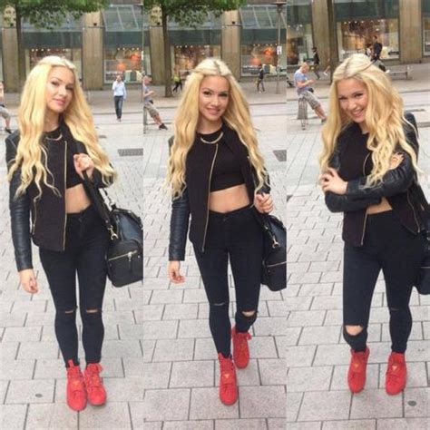 Shirin david — fliegst du mit 04:18. Welche Schuhe sind das? ( Shirin David ) (prada, Shirin ...