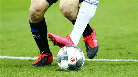 Pünktlich macht schiedsricher siebert feierabend: Dortmund hit Schalke 4-0 in Bundesliga return | TurkishPress