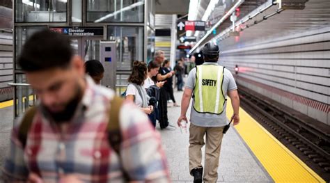 How do you stay safe on the NYC subway?