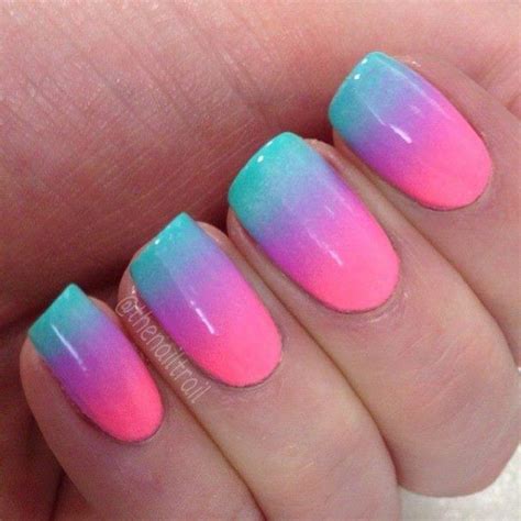 Ombre oval nails, are you looking for nails summer designs easy that are excellent for this summer? Jarní gelové nehty fotografie pro inspiraci