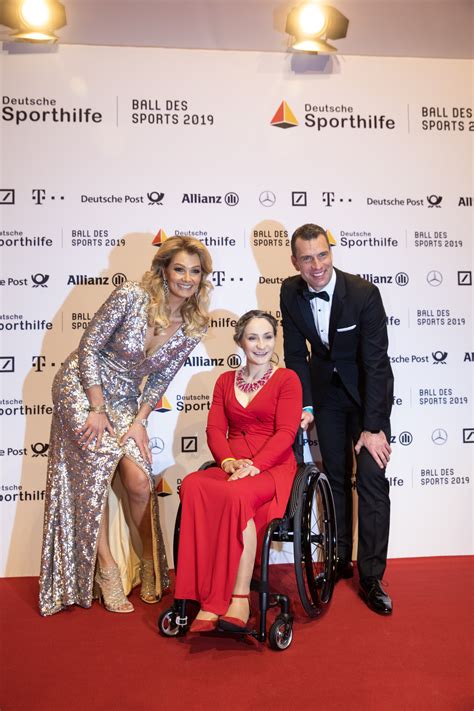 April 2010 ist sie stellvertretende aufsichtsratsvorsitzende der deutschen sporthilfe. Franziska van Almsick erhält die „Goldene Sportpyramide" 2019