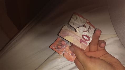 Die deutsche bank bietet mit dem homecash service eine bequeme option reisezahlungsmittel (und auch edelmetalle) nach hause geliefert zu bekommen. Kann ich so einen kaputten Geldschein noch zu 100% bei der ...