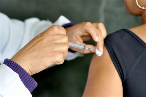 Yellow fever vaccine is a vaccine that protects against yellow fever. Yellow fever vaccine - Trip Brazil Agency - Travel & Health