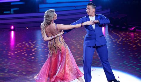 Sep 01, 2015 · auch wenn bei kerstin ott corona noch kein thema war. Kerstin Ott bei Let's Dance: Frau tanzt mit Frau - Na und ...