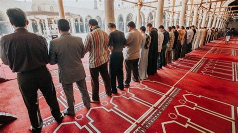 Jadwal shalat lima waktu untuk wilayah jakarta, surabaya dan kabupaten/kota seluruh indonesia ditampilkan perbulan: Jadwal Sholat Hari Ini Kota Mataram Nusa Tenggara Barat ...