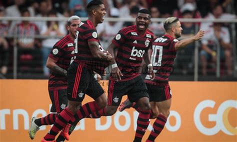 São paulo inicia decisão com o flamengo nas quartas de final da copa do brasil. Com time reserva, Flamengo sofre empate do São Paulo no ...