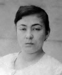 Fatma aliye hanım sağlığının bozulması sebebiyle 1924 yılından itibaren yavaş yavaş yazı yazmayı bırakmakla beraber hayatının son günlerine kadar sanat ve edebiyat çalışmalarını takip etti. Fatma Aliye Topuz - Vikipedi