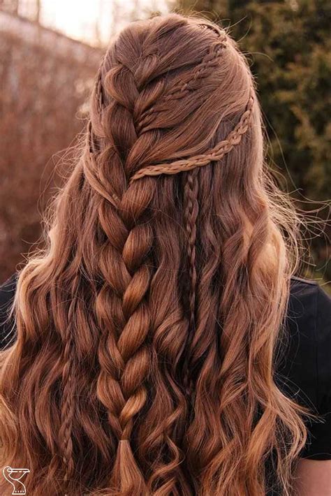 The loveliest part is the dutch braid which adds texture and detail without taking over the look. 30 Wedding Hairstyles Half Up Half Down With Curls And ...