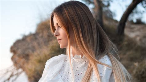 Always wanted to dip dye your hair? How To Dip Dye Your Hair At Home Without It Looking ...