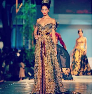 Kebaya kurungan panjang seperti semi gaya shoimah merupakan replika dari busana shoimah sendiri. Harga dan Model Kebaya Modern Anne Avantie - Kumpulan Model Kebaya Modern