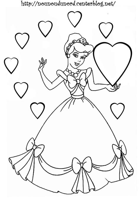 Canva libère l'artiste qui sommeille en vous permettant de créer votre propre support à colorier. 20 dessins de coloriage Cendrillon Gratuit à imprimer