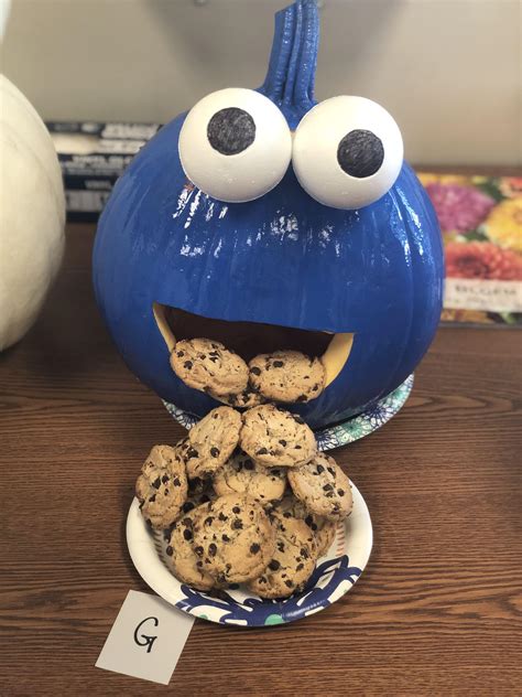 These pumpkin monster cookies are just in time for pumpkin season, with peanut butter, oats and m&m's amped up a notch with the addition of pumpkin & spices. Cookie Monster Pumpkin : CookieMonster