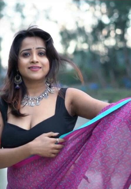 At around 34 years she still had that beauty in her. 40+ Aunty Navel - 40 Saree Ideas Saree Nauvari Saree Women - Posted by unknown at 06:14 ...