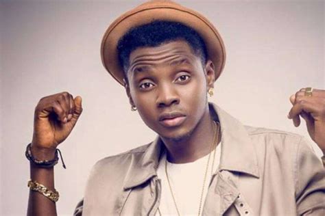 Kiss daniel looking good in new pictures by teresafaith(f): Popular Singer Kiss Daniel Involved In An Auto Crash