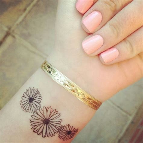Tattoo ở cánh tay nữ đẹp. Những hình xăm đẹp cho nữ dễ thương ý nghĩa nhất