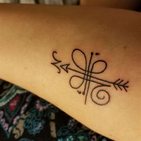 Meaningful matching tattoos that tell a story. 43 Unique Simple Small Meaningful Tattoos Symbols for ...