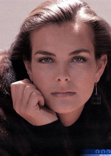 A l'adolescence, son père l'envoie chez les. Carole Bouquet Image Gallery - MI6 updates the image ...