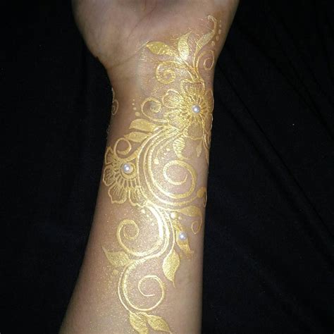 5 out of 5 stars. 40 Fashionable Gold Henna Tattoos for Temporary Style