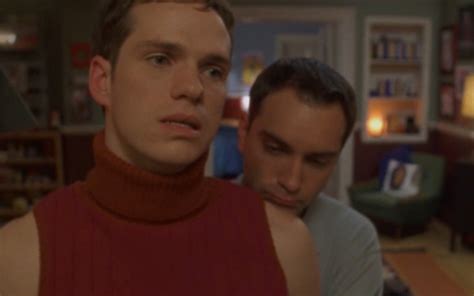 Pero éste se da cuenta de que ella tuvo un romance con un alumno, ricardo (jorge poza), y por celos le provoca un accidente en la universidad. Queer As Folk - Season 1 Episode 11, Episode #111 | SHOWTIME
