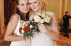 couple lesbians marry russia alyona irina dailymail loophole