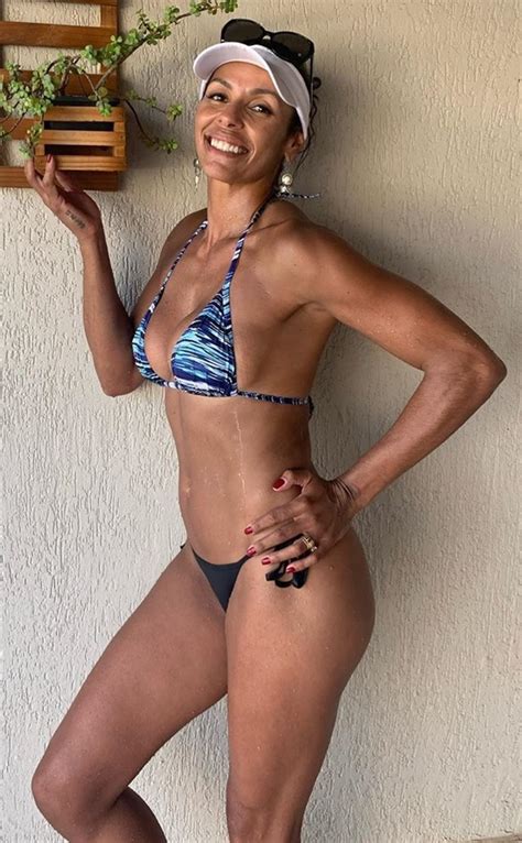 Jun 18, 2021 · já se sabe que a jogadora do atlético de madrid é uma atacante de movimentação e rende muito mais entrando em diagonal na direção do gol ou buscando a linha de fundo. Jogadora de vôlei Paula Pequeno Nua, Pelada e Gostosa (47 ...