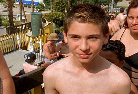 A gifted young teen tries to survive life with his dimwitted, dysfunctional family. Malcolm In the Middle - Waterpark - Malcolm In the Middle Image (20531864) - Fanpop