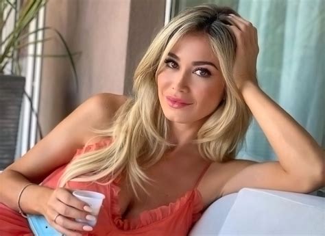 Jun 12, 2021 · diletta leotta, il giornalista bargiggia la offende sui social: Instagram Crush Diletta Leotta - Suburban Men