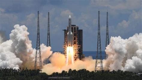 China launches new rocket into space. Reusable space rocket is China's latest secret mission and ...