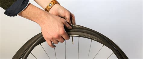 How to remove a bike tyre. Back to basics: how to change a bike tube | RideOn