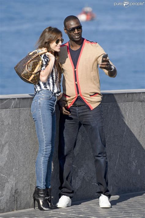 Postavu zlodeja arsèna lupina, ktorú v roku 1905 stvoril francúzsky spisovateľ maurice leblanc, poznajú francúzi dôverne. Charlotte Gainsbourg et Omar Sy complices en mode selfie ...