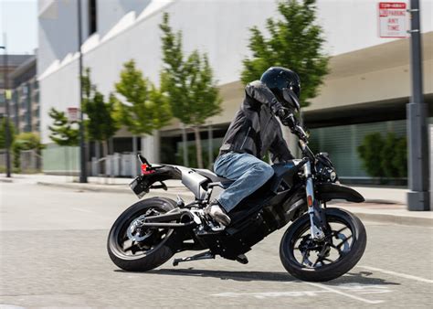 Is an american manufacturer of electric motorcycles. Review Price Specs 2017 Zero FXS Electric Motorcycle ...