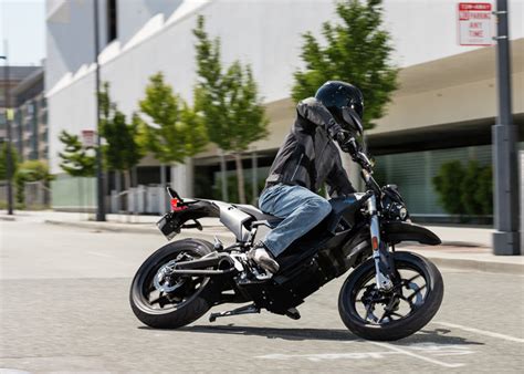 Until today, zero's biggest news out of santa cruz, california. Review Price Specs 2017 Zero FXS Electric Motorcycle ...