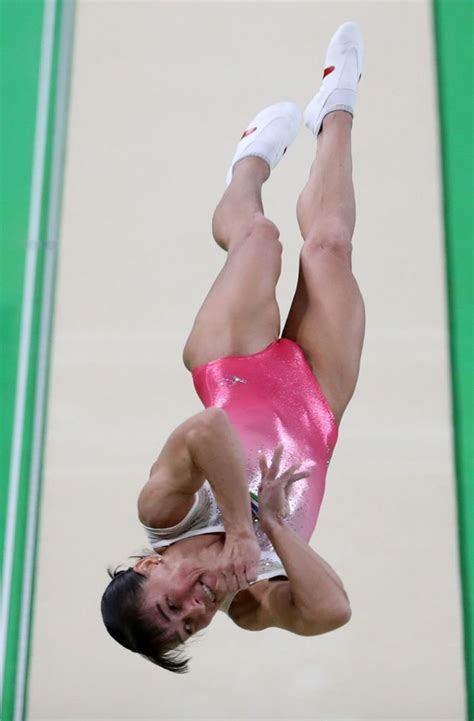 Simone biles winken neue rekorde. Alles im Griff: Turn-Superstar Simone Biles - Stuttgarter ...