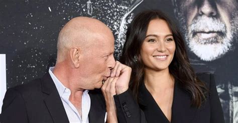 Aus meiner sicht, statt schnellem konterspiel wie früher hauptsächlich ballgeschiebe nach hinten und zur seite. "Fast wie Demi": Die Liebesgeschichte von Bruce Willis und ...