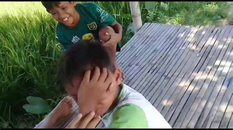 If you want to learn orang tengah in english, you will find the translation here, along with other translations from malay to english. Orang nangis di tengah sawah - YouTube