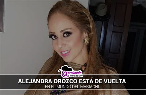 Entonces era la novata, hoy ha sido la experimentada, espléndidamente compaginada con gaby agundez. Alejandra Orozco está de vuelta en el mundo del mariachi ...