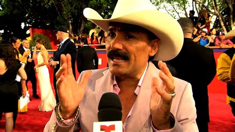 Idolos de mexico para el mundo. El Chapo de Sinaloa disfruta de Miami | Billboard 2013 | Entretenimiento - YouTube