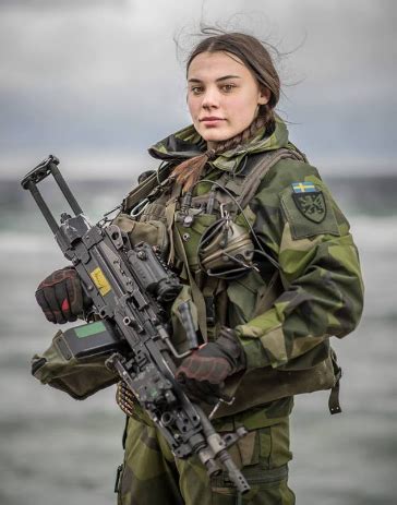 Försvarsmakten, the defense force) is the government agency that forms the military forces of sweden, tasked with the defense of the country as well as with promoting sweden's wider interests, supporting international peacekeeping. Försvarsmakten - Försvarsmakten i stor HBTQ-kampanj | Fria ...