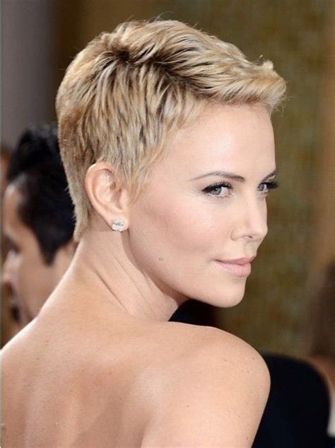 Nobody said older women's hairstyles had to be boring, and this short haircut is the living proof! 14 Very Short Hairstyles for Women - PoPular Haircuts