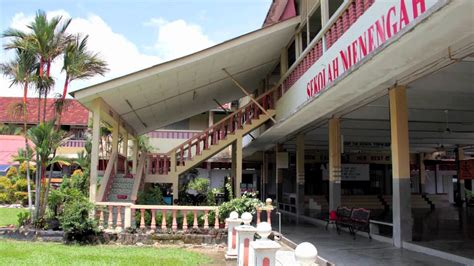 It is also sometimes referred to as the main convent or the french convent. SMK Convent Muar - YouTube