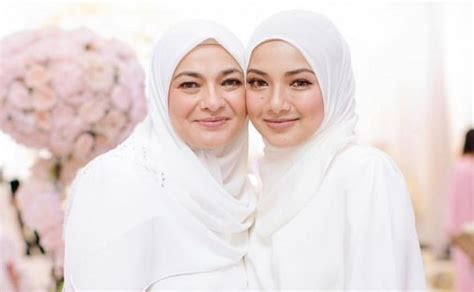 Apa pun enjoy gambar neelofa dan fina af9 berpakaian seksi after le lompat. KAJIAN 2018 : Ibu Garang Rahsia Anak Perempuan Berjaya ...