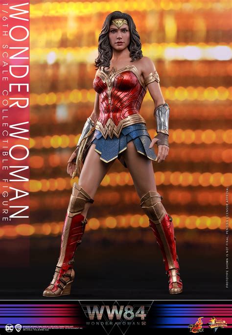 Wonder woman 1984 struggles with sequel overload, but still offers enough vibrant escapism to satisfy fans of the franchise and its classic central character. Hot Toys Wonder Woman 1984 DC | Amazing-Collectibles