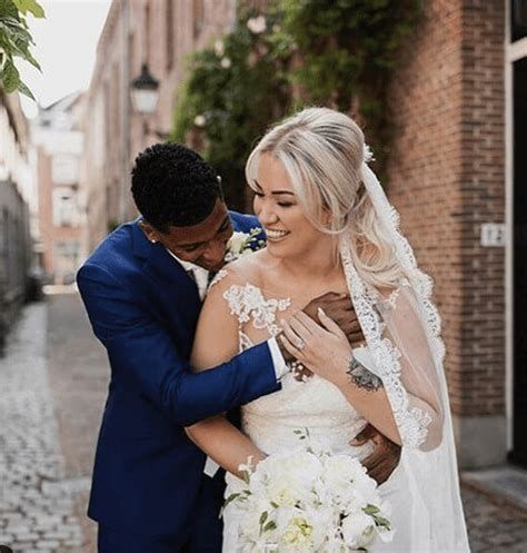 Последние твиты от patrick van aanholt (@pvanaanholt). Linsey van Aanholt Married Life With Superstar Footballer ...