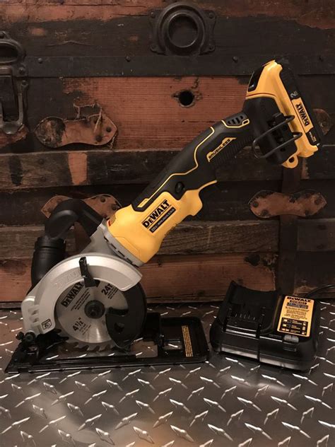 Circular saw is the one high volt efficiency that can manage any intensity of cutting that can bring great satisfaction to its users. DEWALT ATOMIC 4.5 inch BRUSHLESS CIRCULAR SAW KIT BRAND ...