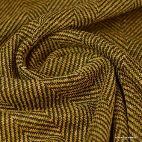 #fashion #maille #structure #textile #superposition #oversize. Tissu maille Moutarde motifs chevrons pour confection de ...