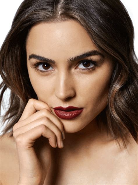 Culpo is a former miss universe and is known more for her red carpet appearances stylish: Harper's Bazaar — Olivia Culpo Wears the 5 Best Makeup ...