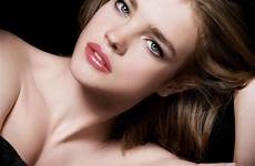 vodianova natalia model diet weight russian face listal guerlain wallpapers hot lips eyes actress sheclick hollywood fashion actresses 2010 источник
