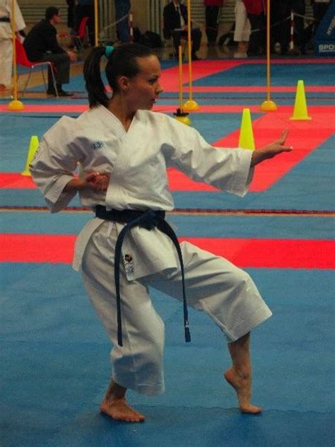 Respect, discipline, fair play and much more. Viviana Bottaro | Martial arts girl, Female martial ...